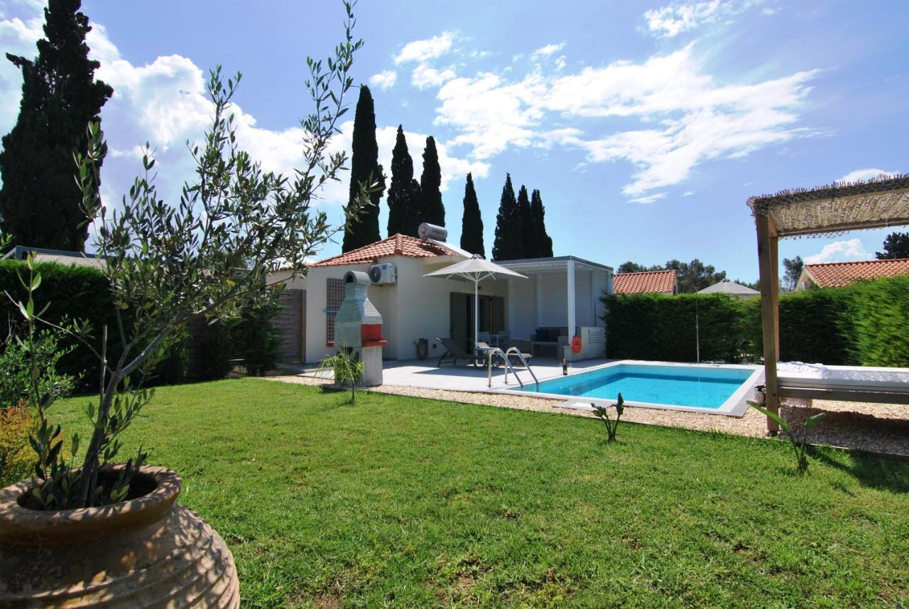 סבורונטה Cypress Garden Villas מראה חיצוני תמונה