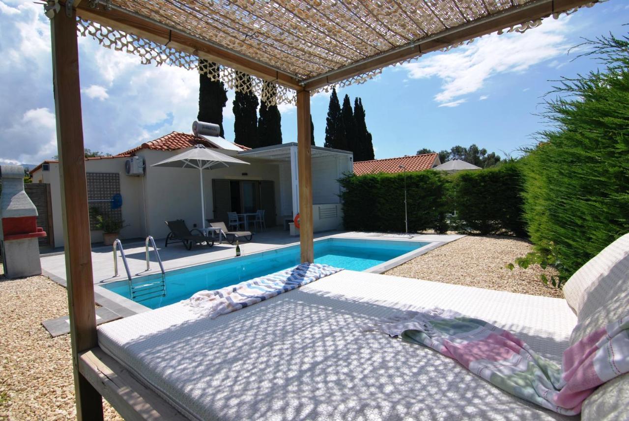 סבורונטה Cypress Garden Villas מראה חיצוני תמונה